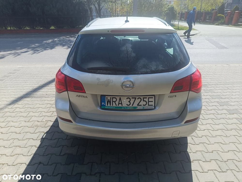 Opel Astra 1.7 CDTI DPF 150 Jahre - 10