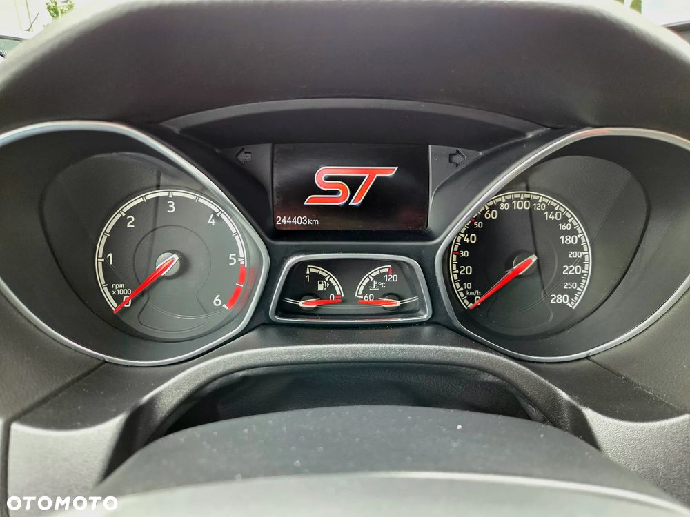 Ford Focus 2.0 TDCi ST - 10