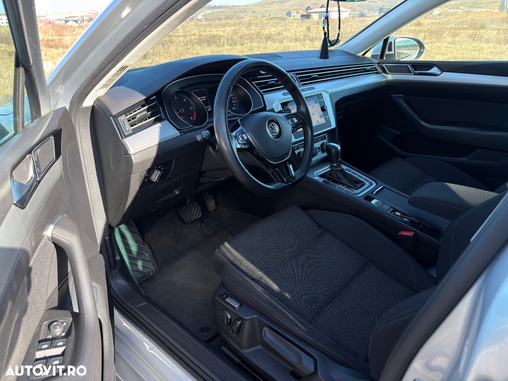 Volkswagen Passat 2.0 TDI SCR DSG Business - 12