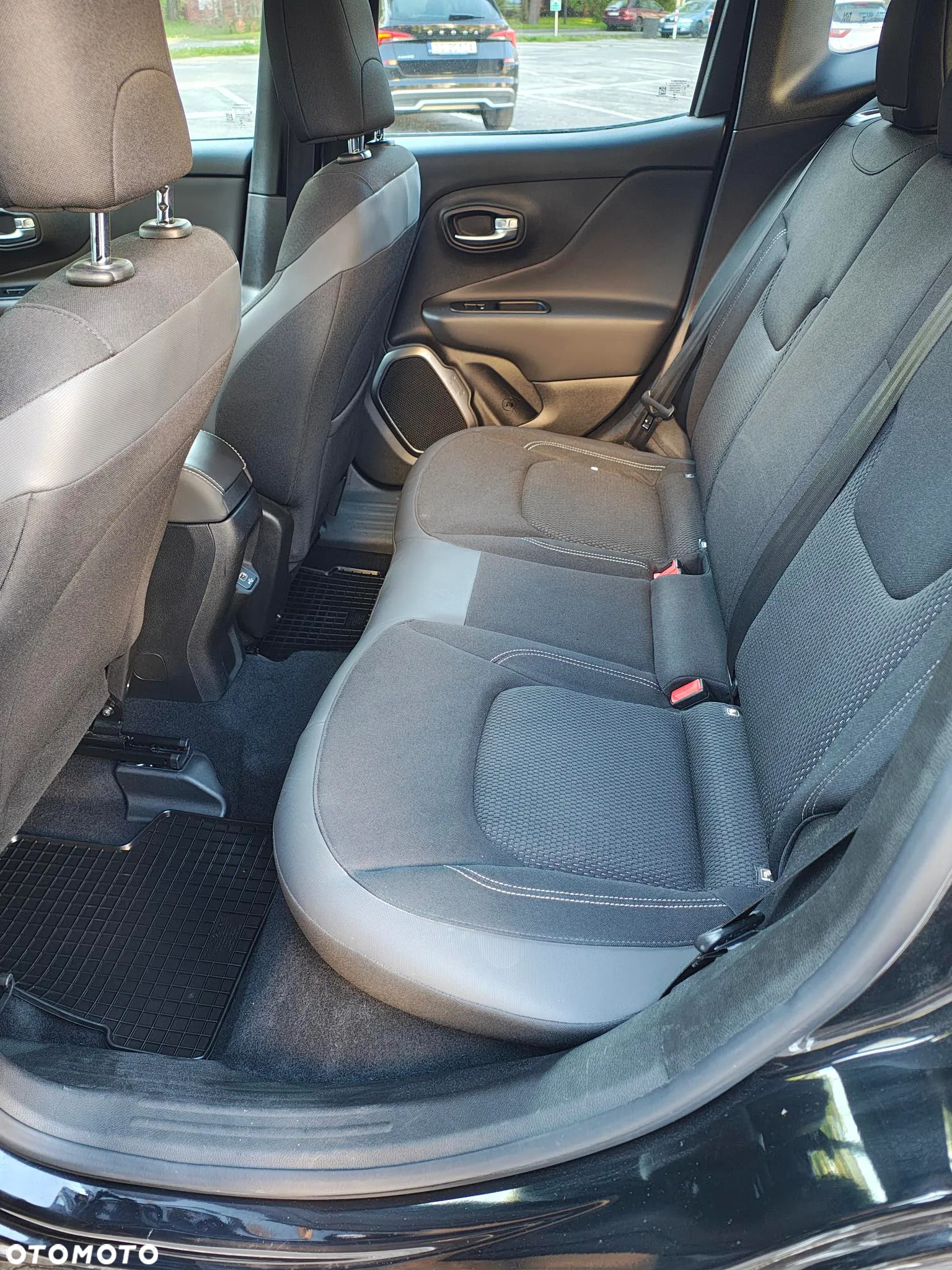 Jeep Renegade 1.3 GSE T4 Turbo Limited FWD S&S - 6