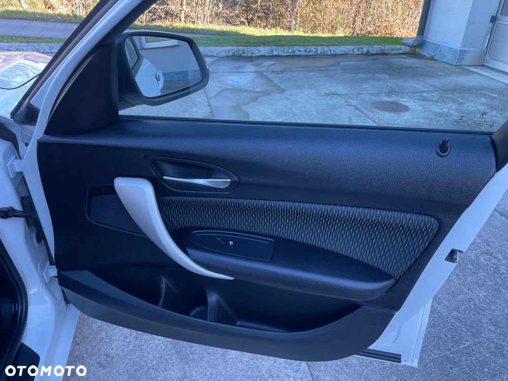 BMW Seria 1 118i - 17