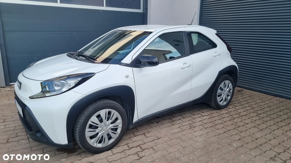 Toyota Aygo X Business Edition - 1