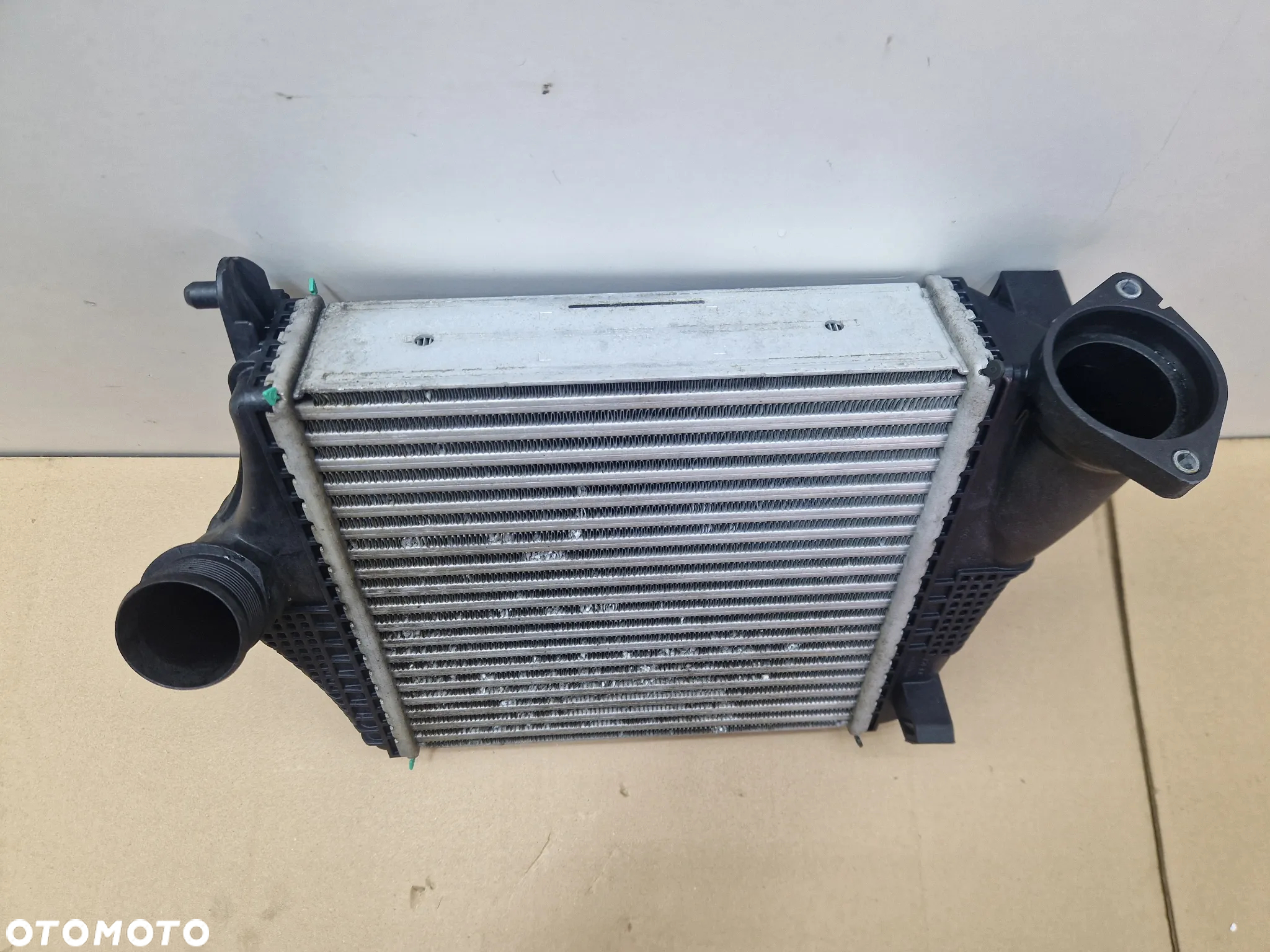 INTERCOOLER CHŁODNICA AUDI Q7 SQ7 4M PORSCHE CAYENNE - PRAWY 4M0145804AR - 4