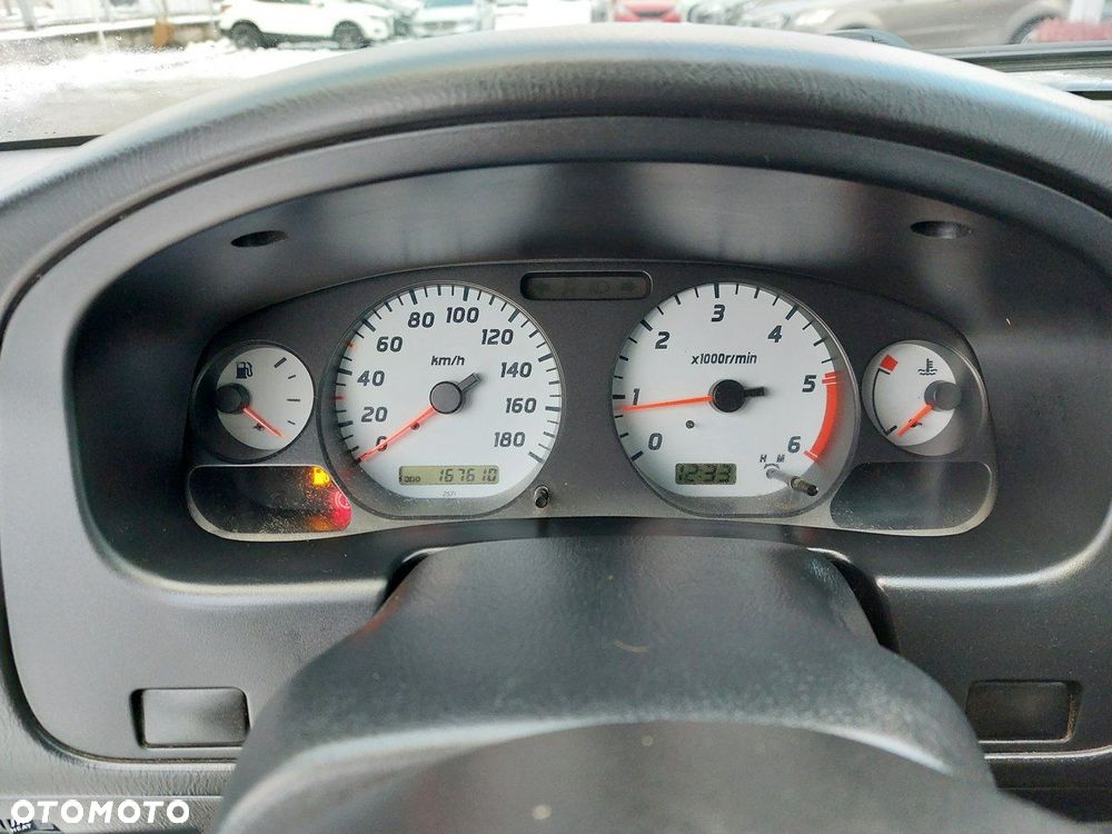 Nissan King Cab - 22