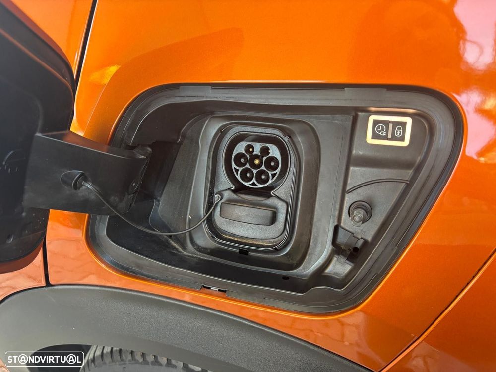 Peugeot e-2008 50 kWh GT - 15