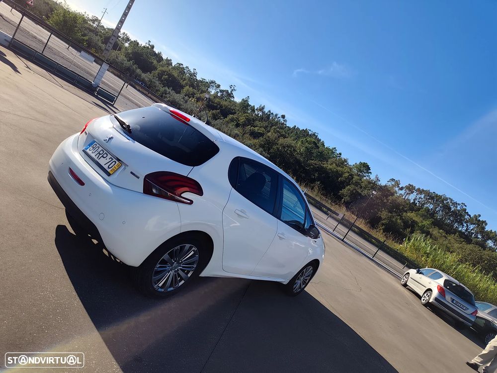 Peugeot 208 1.2 PureTech Style - 58