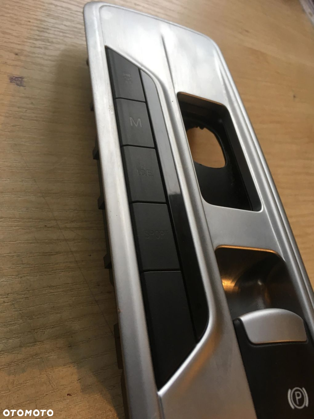 PANEL BIEGÓW RĘCZNEGO MASERATI GHIBLI 670024385 - 3