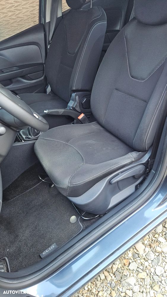 Renault Clio - 11