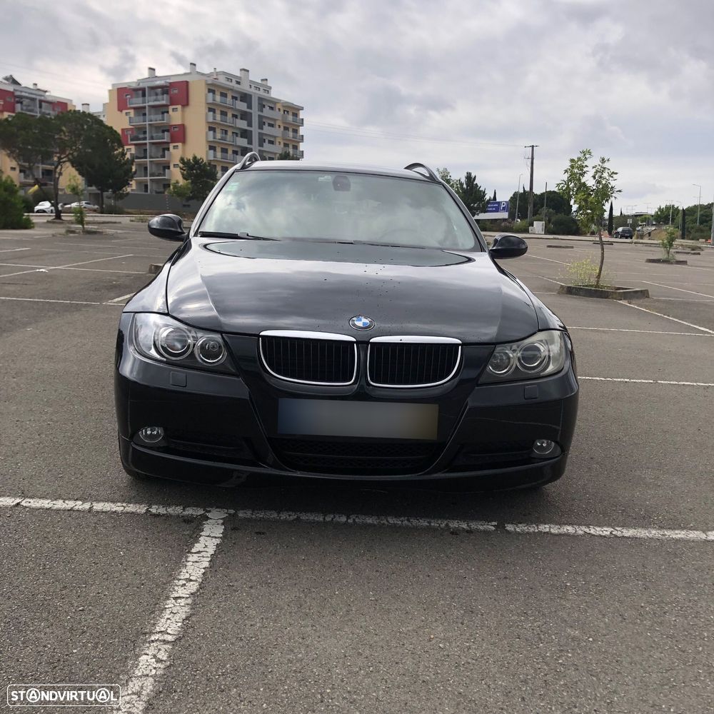 BMW 320 d Navigation Sport - 1