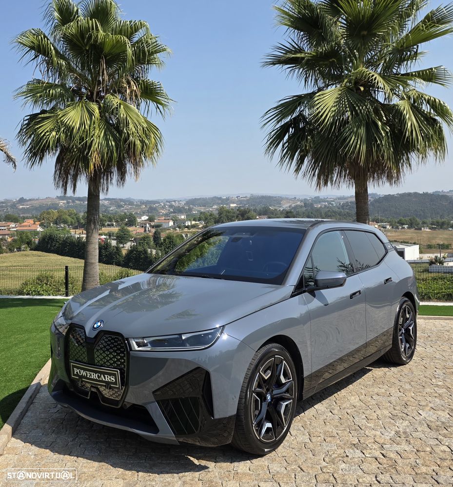 BMW iX xDrive 40 Pack Desportivo - 12