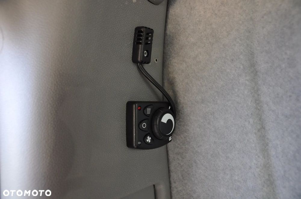 Mercedes-Benz Sprinter - 16