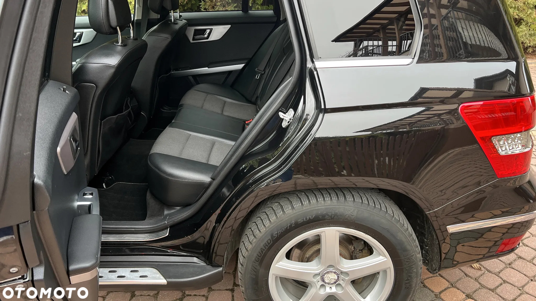 Mercedes-Benz GLK 350 CDI DPF 4Matic 7G-TRONIC Edition 1 - 24