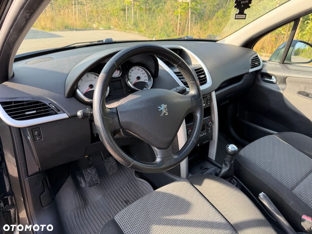 Peugeot 207 1.6 HDi Trendy - 21