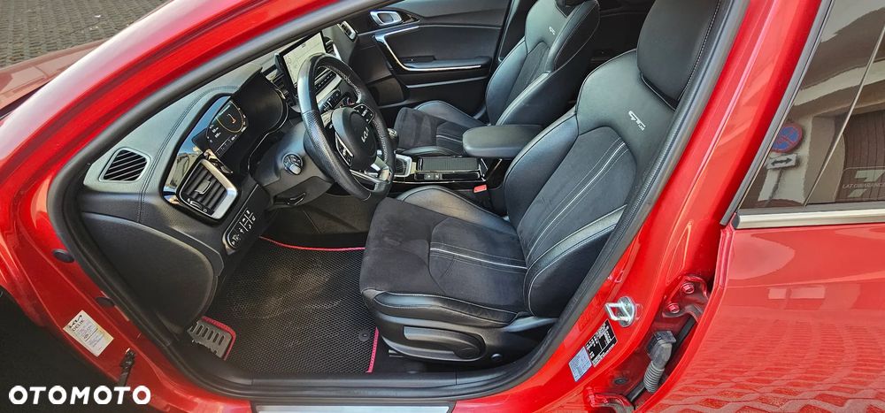 Kia ProCeed 1.5 T-GDI GT Line - 12