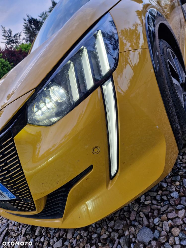 Peugeot 208 - 29
