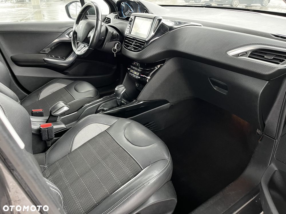 Peugeot 2008 PureTech 110 Stop&Start EAT6 Allure - 24