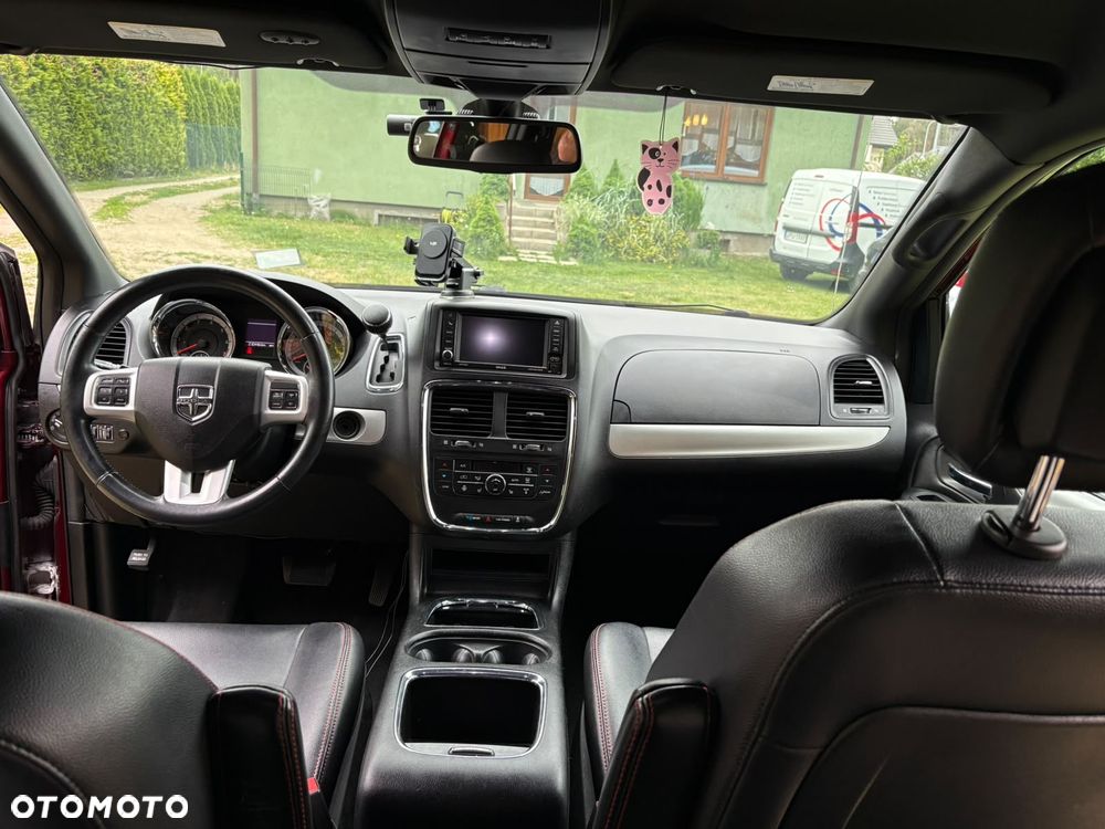 Dodge Grand Caravan 3.6 R/T - 21