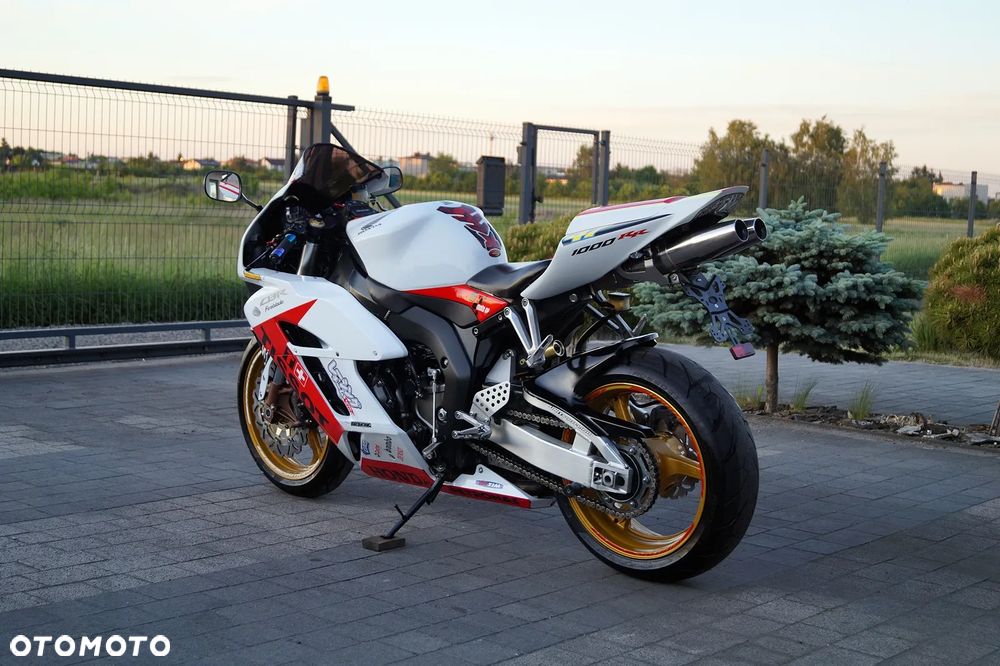 Honda CBR - 8