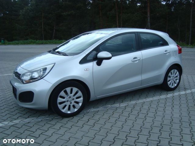 Kia Rio - 16