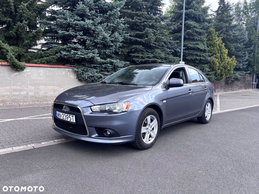 Mitsubishi Lancer 1.5 Invite - 1