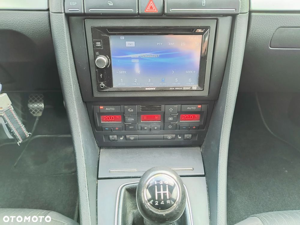 Audi A4 Limousine - 11