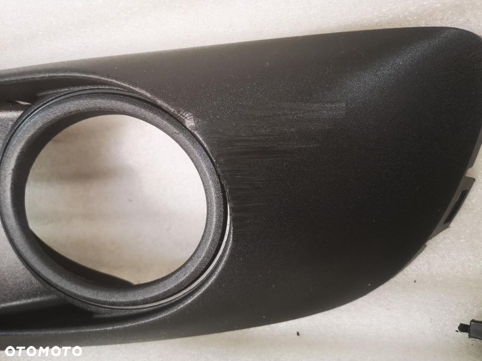VW TOURAN CADDY  1T0 10- LEWA / PRAWA BOCZNA KRATKA ZDERZAKA PRZEDNIEGO PRZÓD 1T0853666S 1T0853666S / 1T0853665N 1T0853665N NR AUKCJI 5S/10 - 19