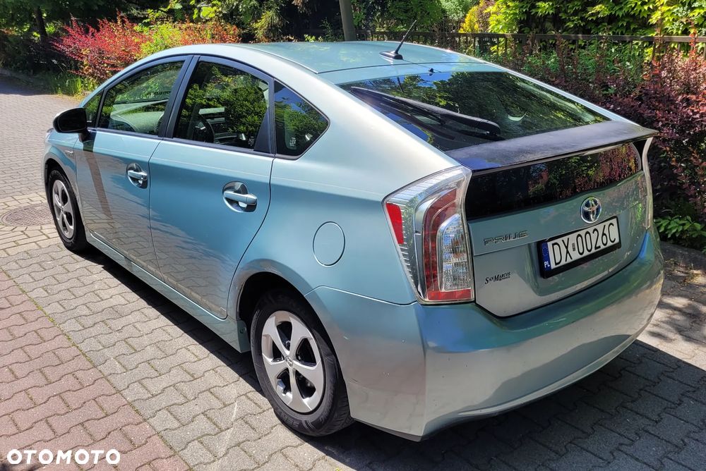 Toyota Prius (Hybrid) Comfort - 4