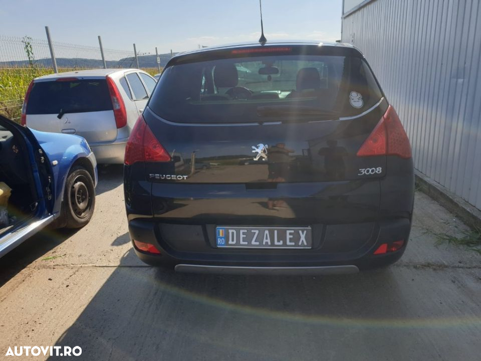 Dezmembrez peugeot 3008 2.0HDI - 6