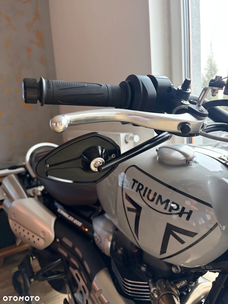 Triumph Scrambler - 15