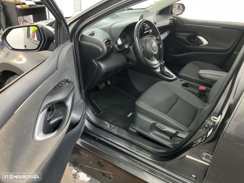 Toyota Yaris 1.5 HDF Comfort Plus - 7