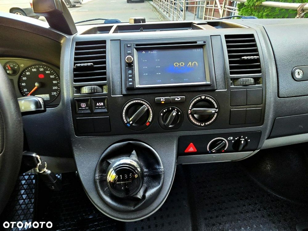 Volkswagen Transporter - 12