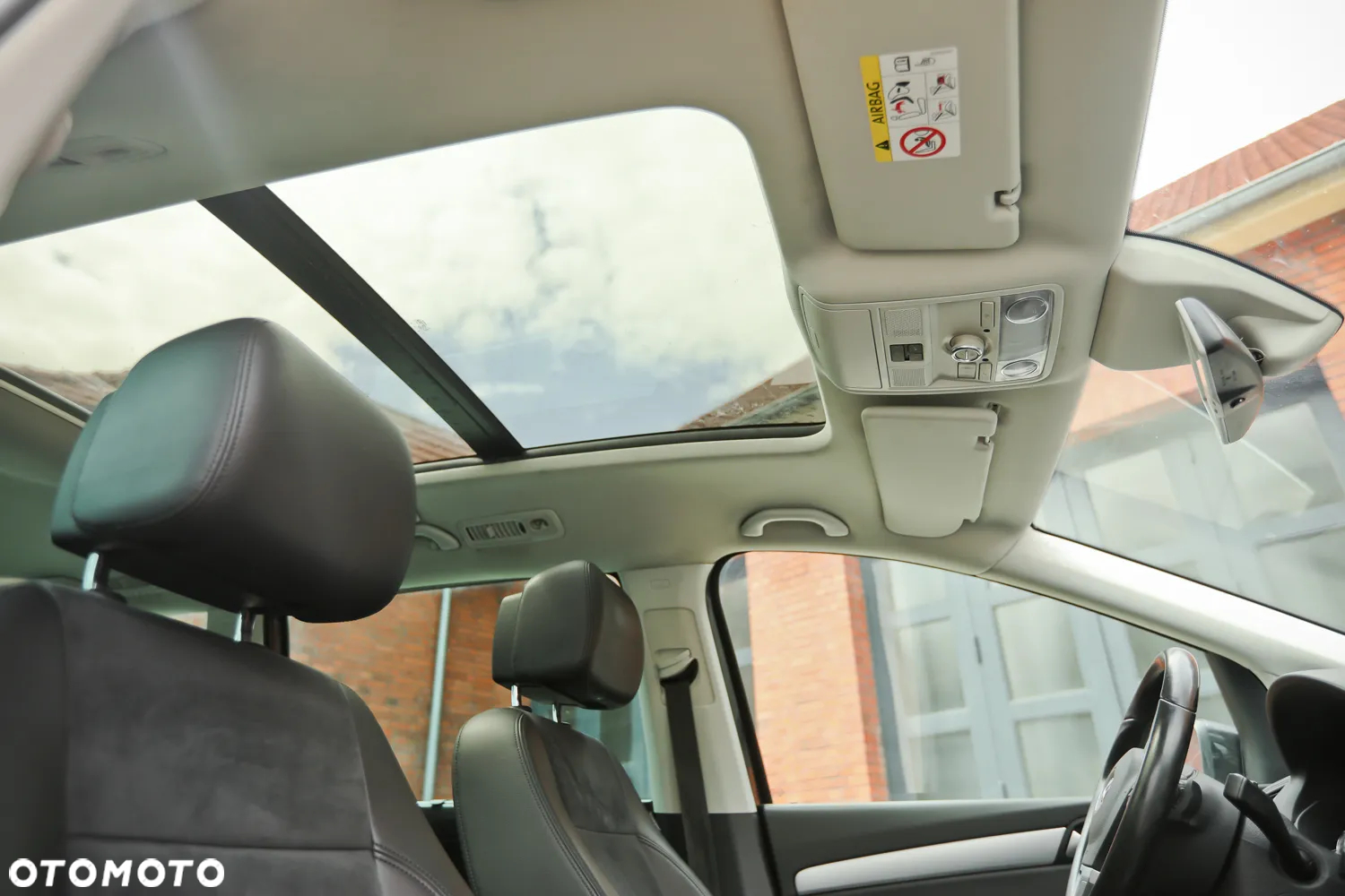 Volkswagen Sharan 2.0 TDI DSG BlueMotion Technology Highline - 27