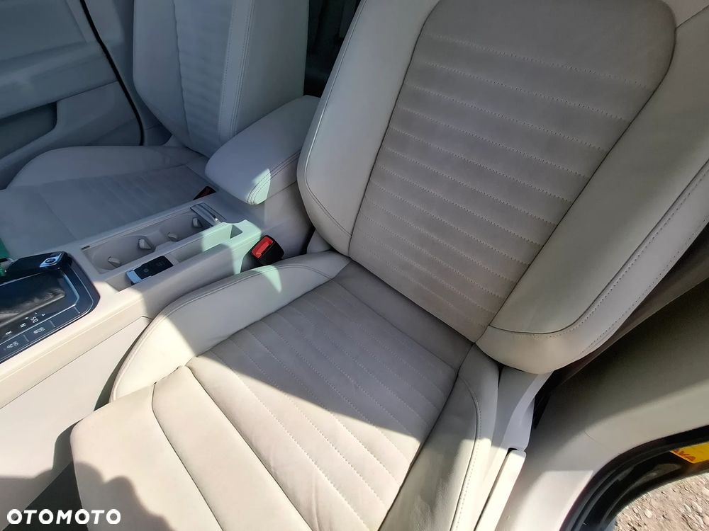 Volkswagen Passat 2.0 TDI SCR DSG Highline - 11