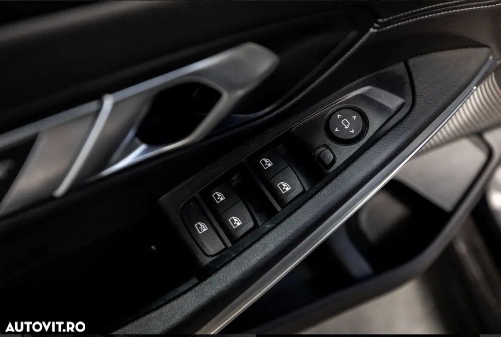 BMW Seria 3 320i AT - 24