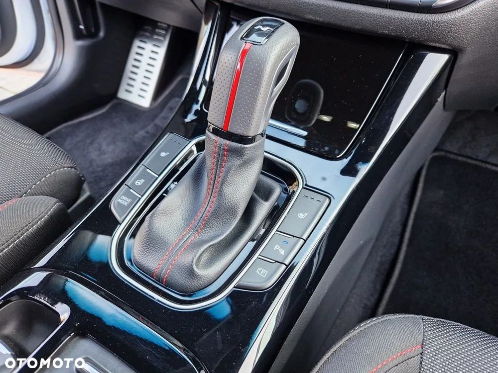 Hyundai i30 1.5 T-GDI 48V-Hybrid DCT Advantage - 25