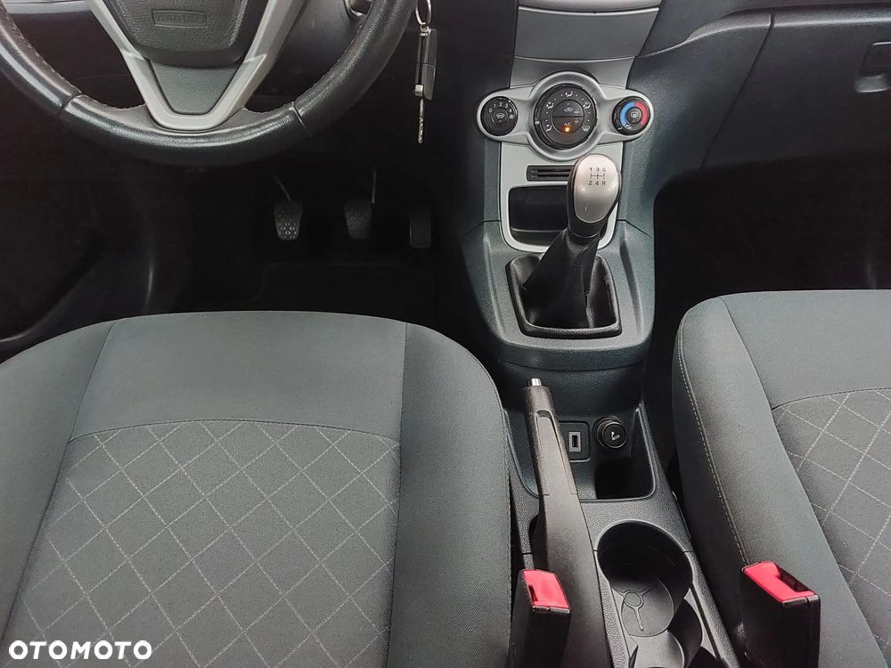 Ford Fiesta - 19