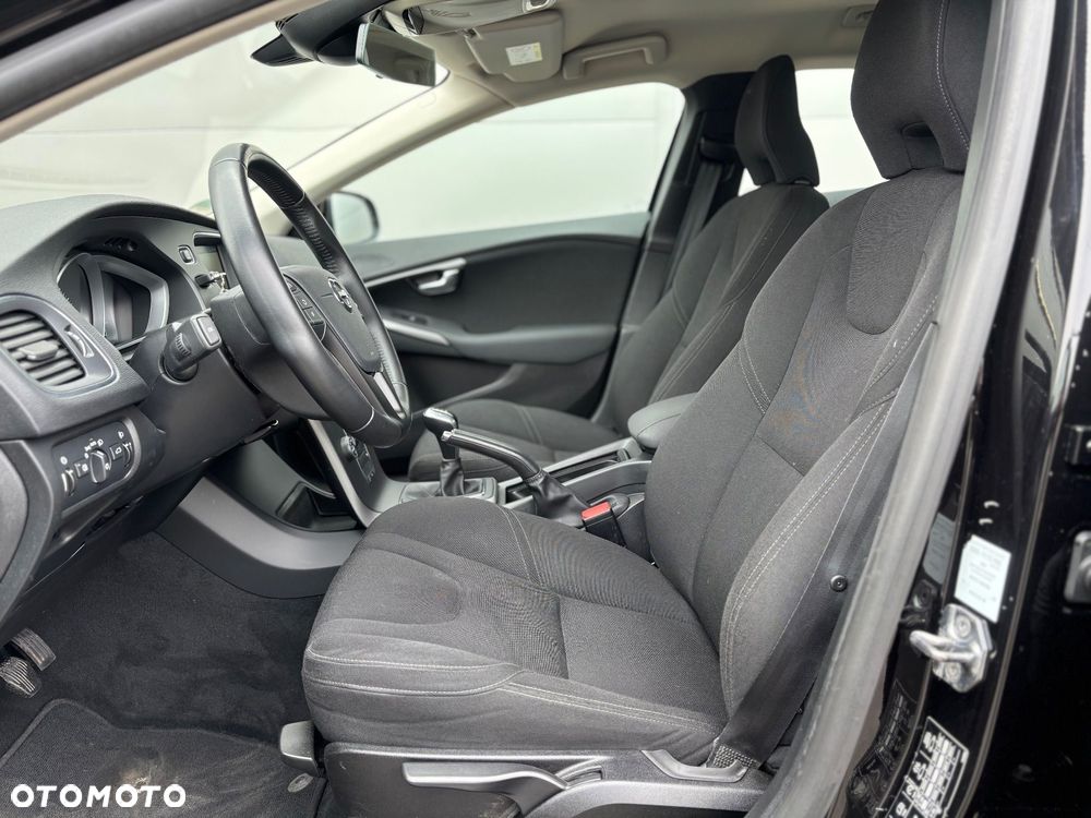 Volvo V40 D2 Kinetic - 12