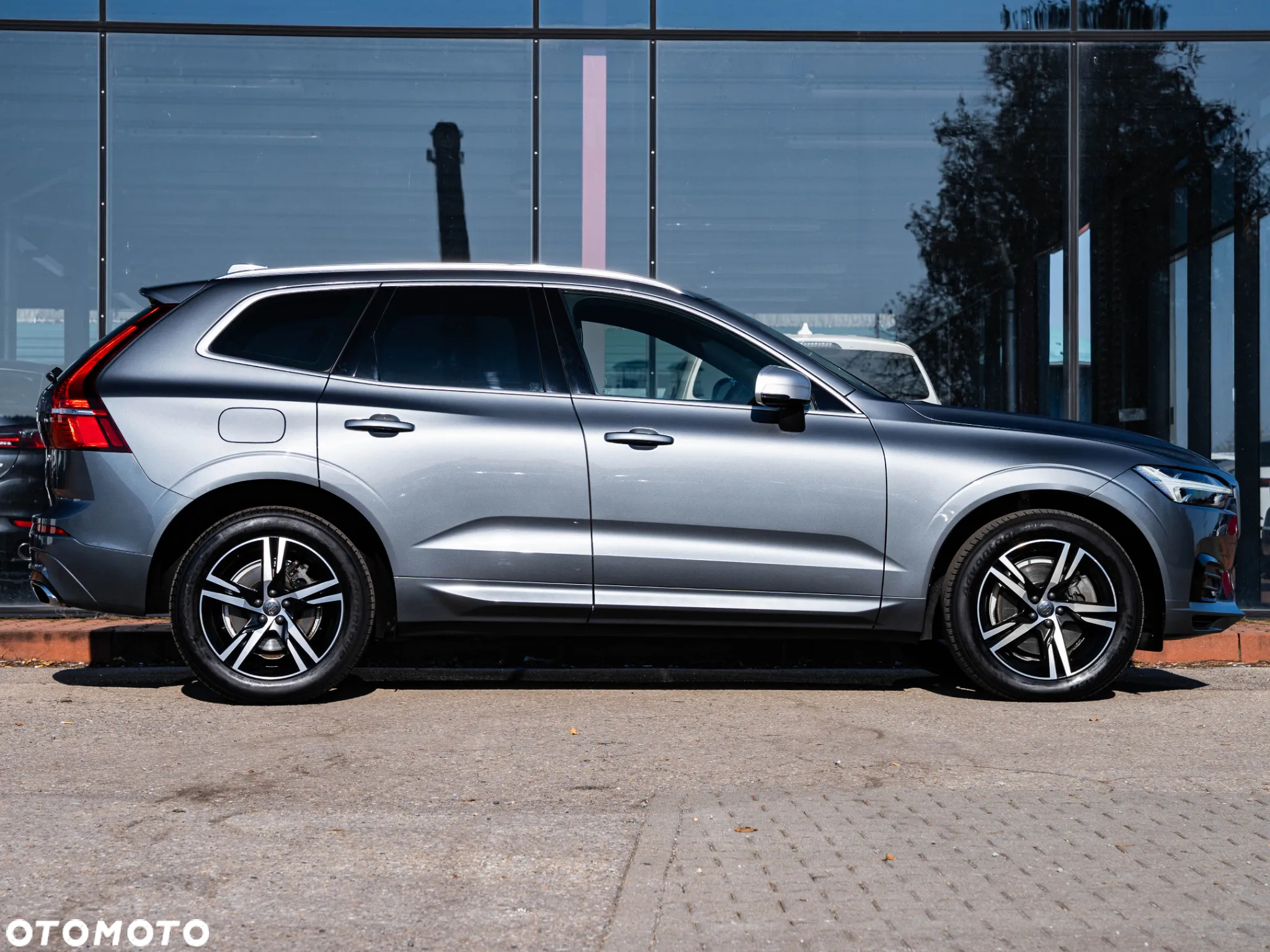 Volvo XC 60 D4 R-Design - 16