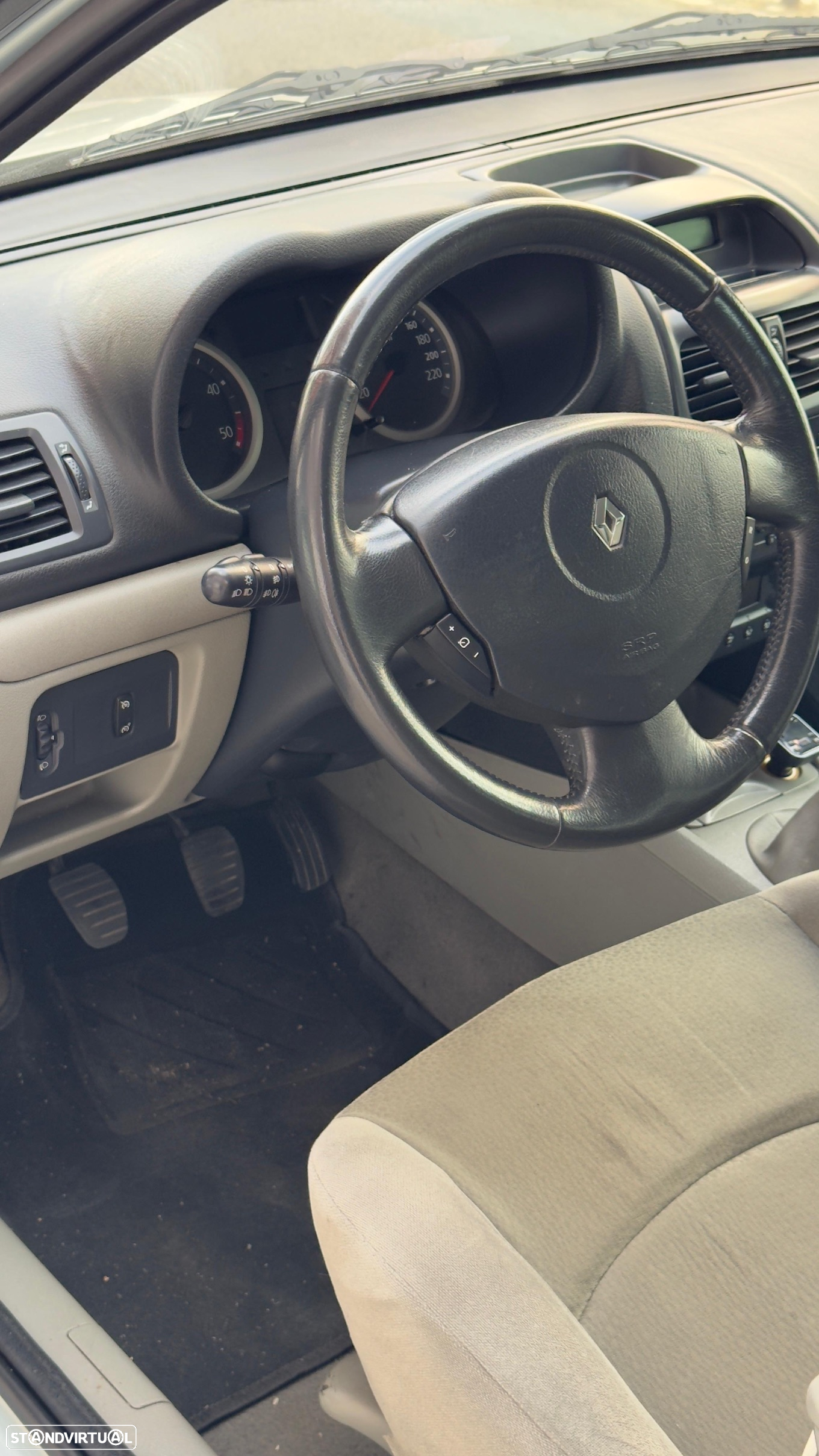 Renault Clio 1.5 dCi Authentique - 7