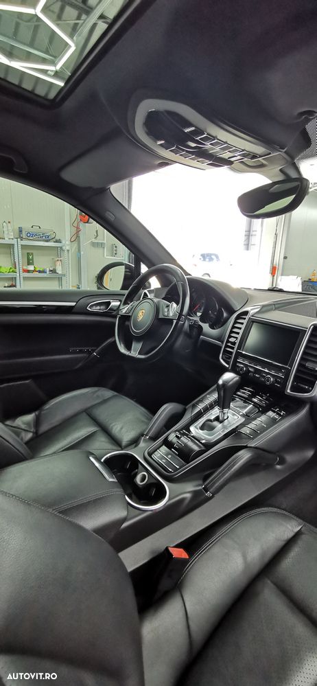 Porsche Cayenne - 5