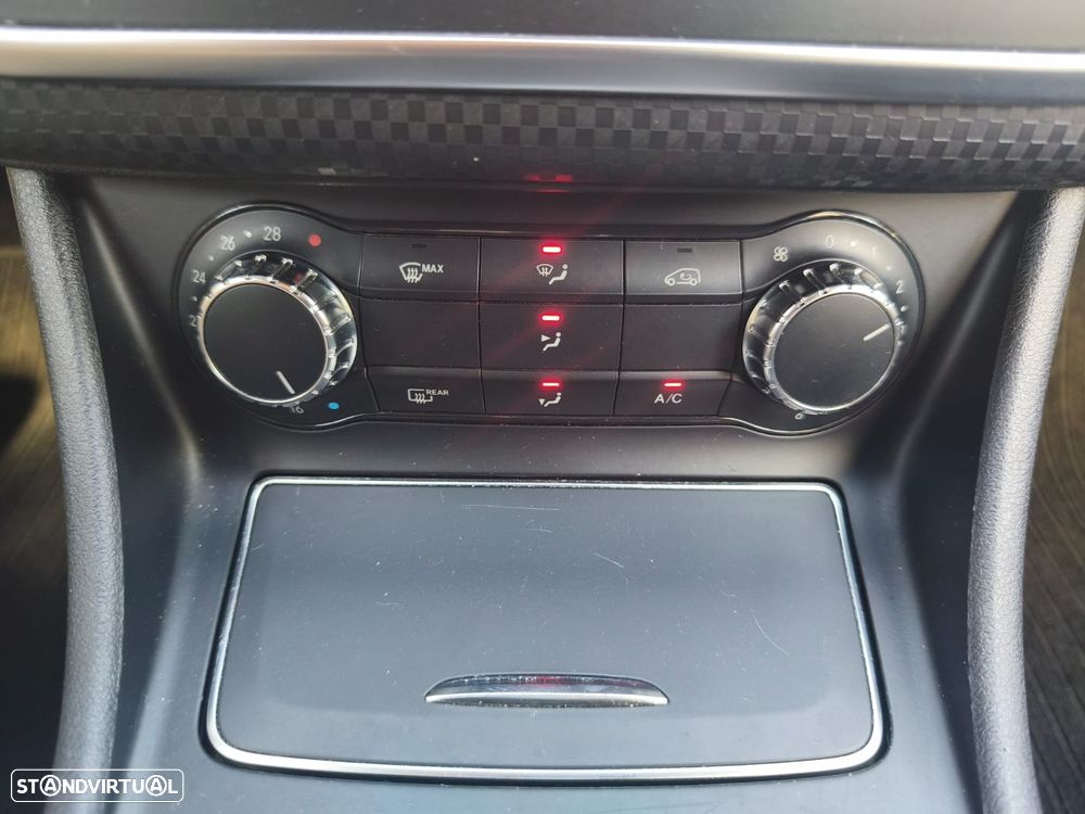 Mercedes-Benz A 180 CDI (BlueEFFICIENCY) Urban - 17