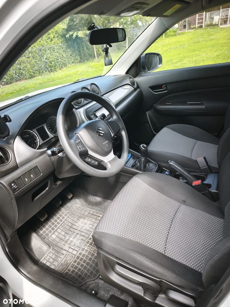 Suzuki Vitara 1.6 Comfort 2WD - 18