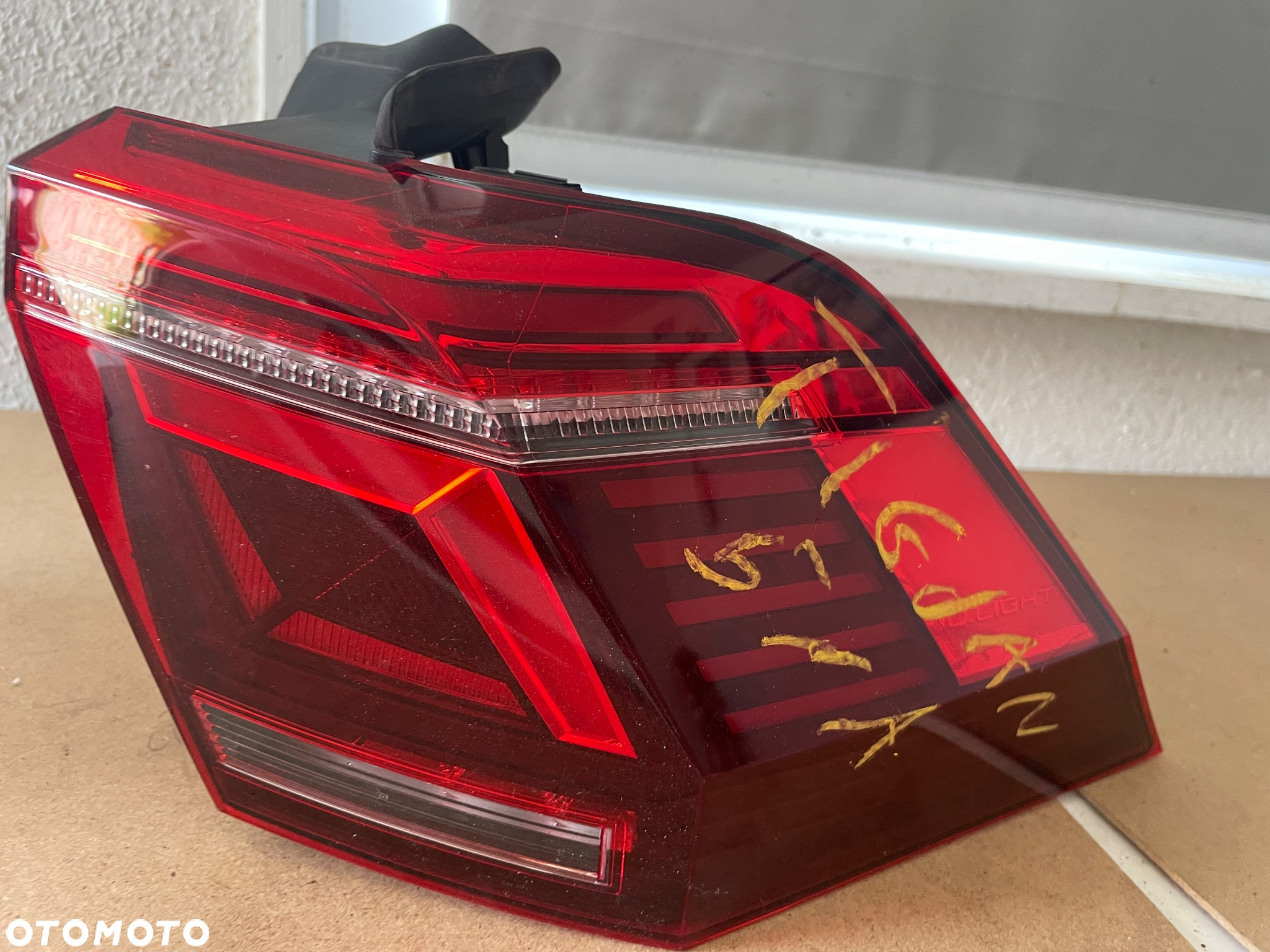 VW TIGUAN 5NA945208J lampa LED  tył tylna  IQ LIGHT prawa - 2