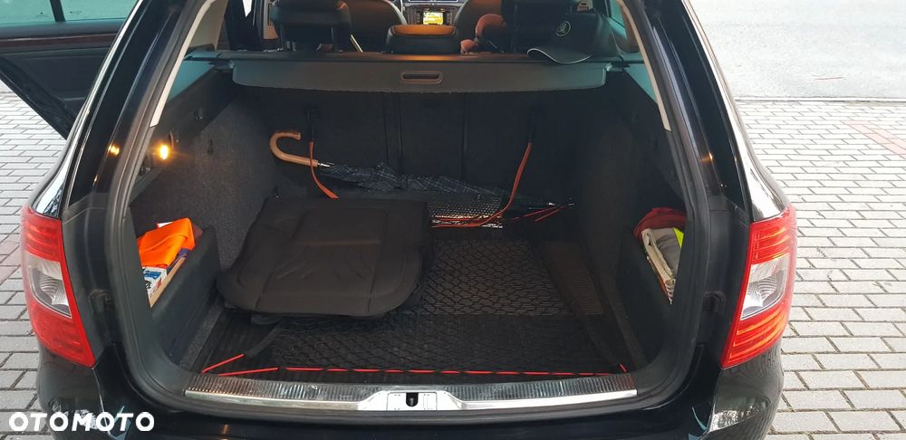 Skoda Superb 2.0 TDI Elegance DSG - 19