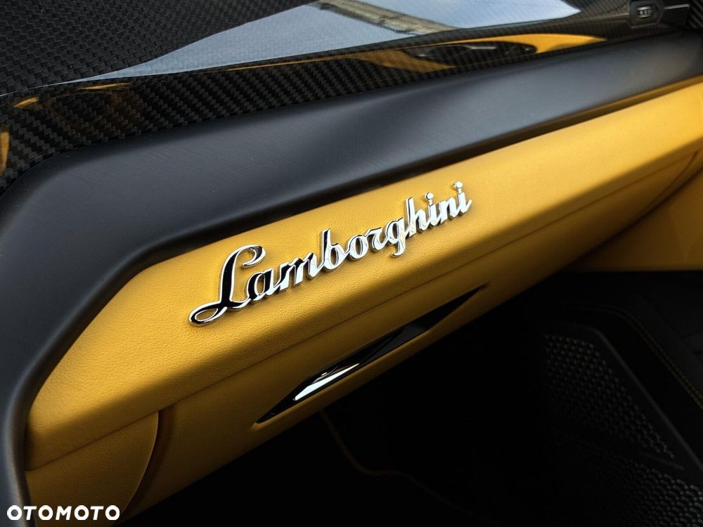 Lamborghini Urus - 21