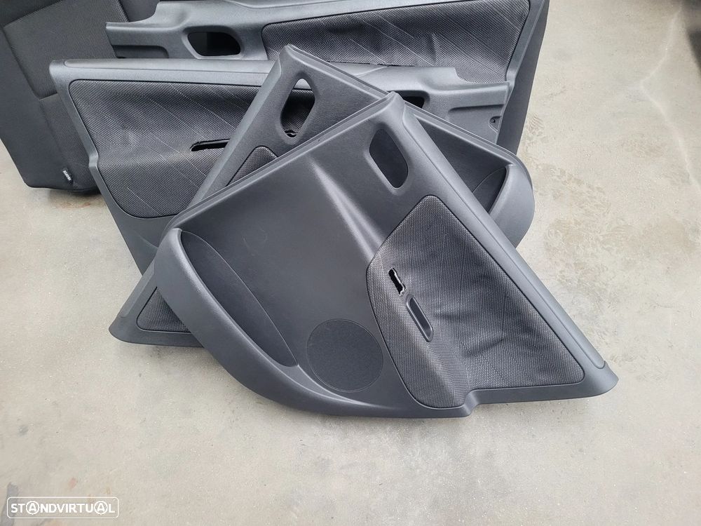 Jogo Bancos Peugeot 207 5 portas - 4