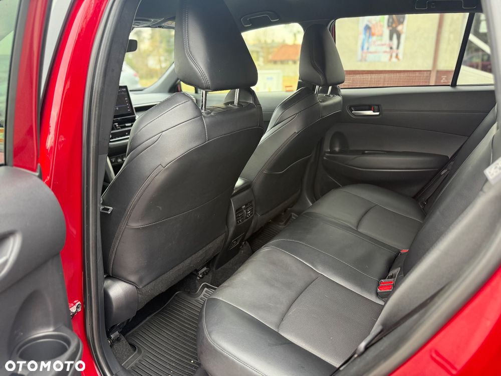 Toyota Corolla Cross 2.0 Hybrid Executive AWD - 16