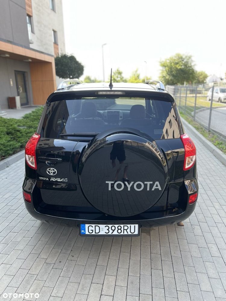 Toyota RAV4 2.0 VVT-i Premium - 8