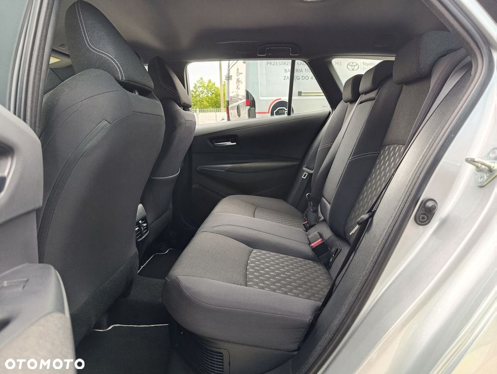 Toyota Corolla 1.8 Hybrid Comfort - 28