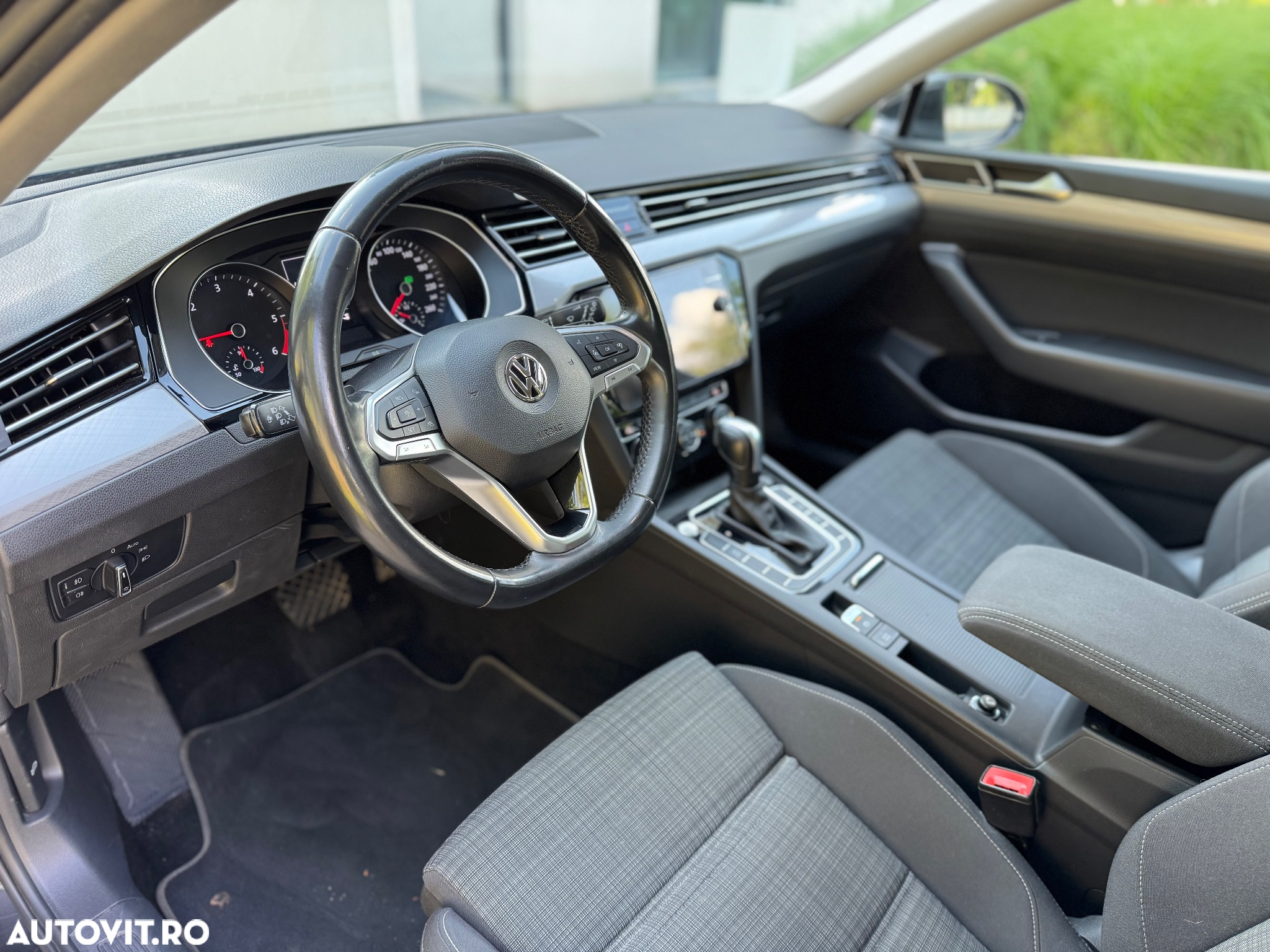 Volkswagen Passat - 16